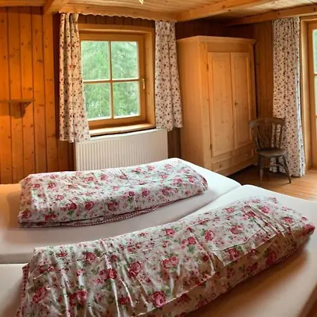 Waldgrubhaus Chalet Hinterthiersee